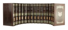 Коллекция "Великие правители". Комплект из 15 томов. Коллекционные иллюстрированные издания премиум-класса в кожаных переплетах ручной работы в стиле 19 века с тремя видами тиснения и торшонированными обрезами. Наиболее полное иллюстрированное собрание трудов величайших правителей за всю историю человечества.